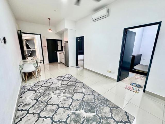 Partly Furnished Aera Residence Pj New Condo Near Sunway parking 2