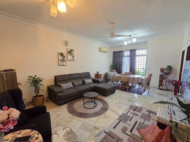 PARTLY FURNISHED Corner Unit Apartment Lagoon Perdana