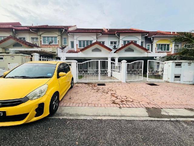Partly Furnished Double Storey Terrace At Putramas Seksyen 7 Shah Alam