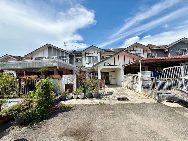 PARTLY FURNISHED Double Storey Terrace Fasa 2 Puncak Alam For Sale