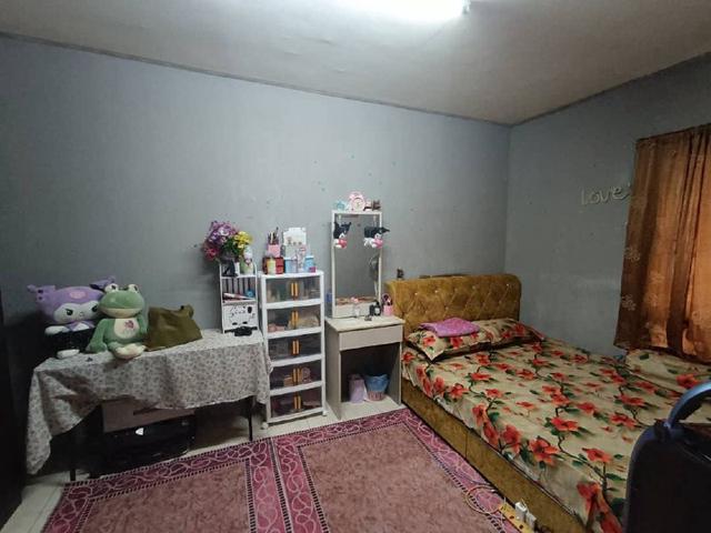 Partly Furnished Komersil Sek 7 Shah Alam