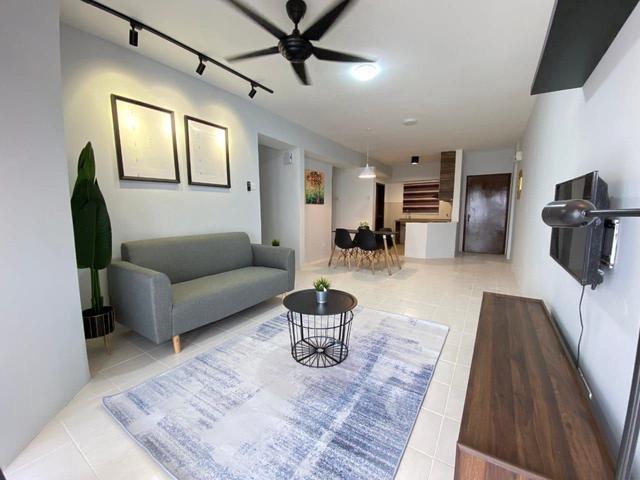 PARTLY FURNISHED Warisan Cityview Condo COVERED CARPARK Nr Sunway