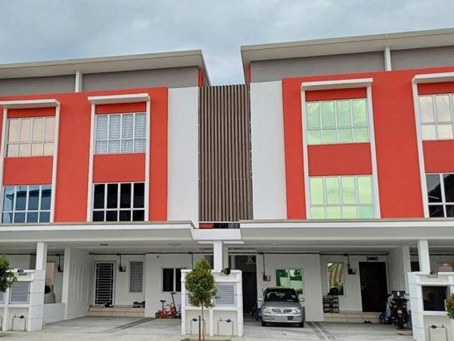 Partly Furnished 2 Storey House Meranti Residensi Puchong