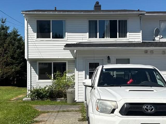 Partly Furnished 4 Bed 2 Bath Townhome