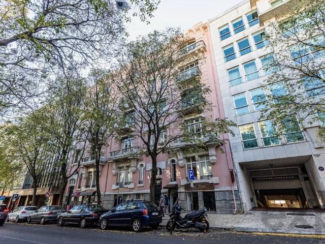 para alugar Apartamento de alto padrão de 147 m2, Avenidas Novas, Lisboa
