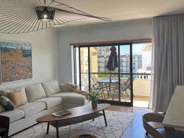 para alugar Apartamento de alto padrão de 127 m2, Cascais, Lisboa