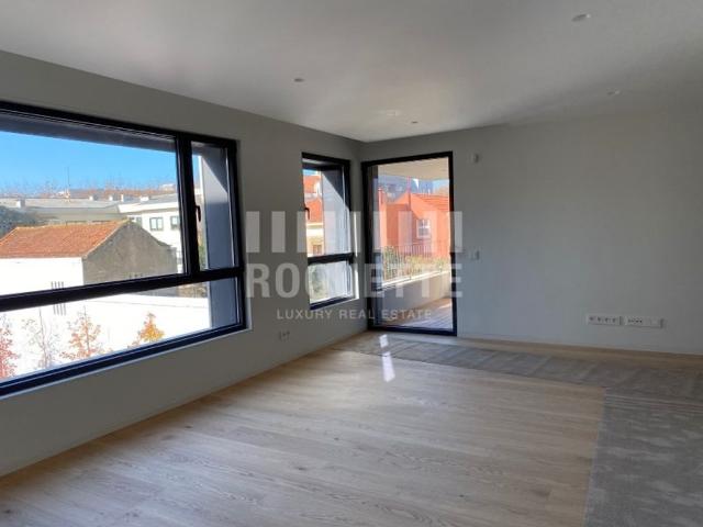para alugar Apartamento de alto padrão de 130 m2, Porto