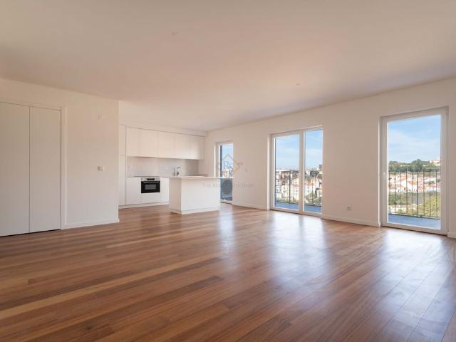 para alugar Apartamento de alto padrão de 141 m2, Estrela, Lisboa
