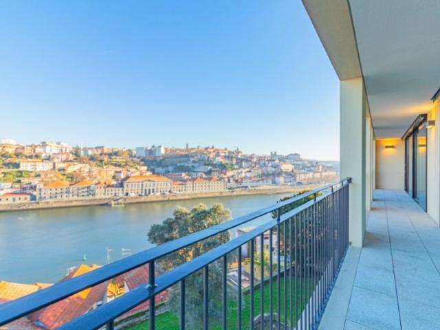 para alugar Apartamento de luxo de 227 m2, Vila Nova de Gaia, Porto