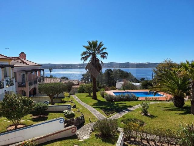para alugar Casa Exclusiva de 284 m2, Caldas da Rainha, Leiria