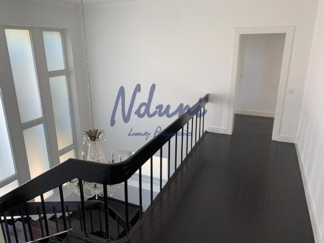 para alugar Casa Exclusiva de 340 m2, Cascais, Portugal