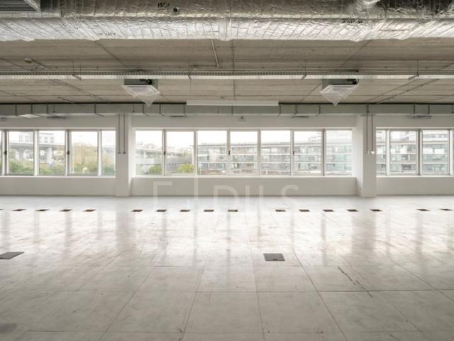 para alugar Escritório de alto padrão de 681 m2 Parque das Nacoes Norte, Lisboa