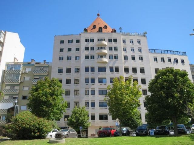 para alugar Escritório de alto padrão de 846 m2 Avenida Columbano Bordalo Pinheiro, Lisboa