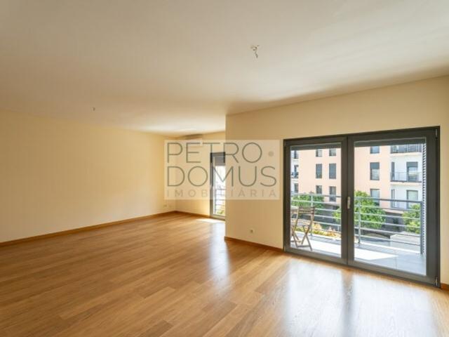 para alugar Luxuoso apartamento, Benfica, Portugal