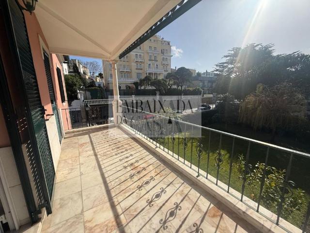 para alugar Luxuoso apartamento de 170 m2, Cascais, Lisboa