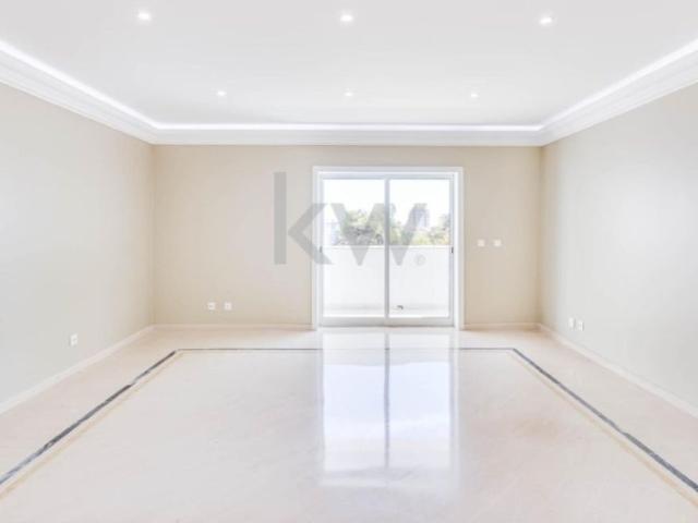 para alugar Luxuoso apartamento de 182 m2, Cascais, Lisboa
