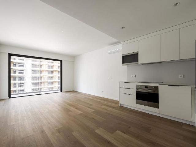 para alugar Luxuoso apartamento de 100 m2, Oeiras, Portugal