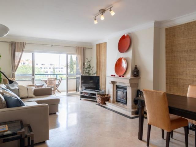 para alugar Luxuoso apartamento de 115 m2, Cascais, Lisboa