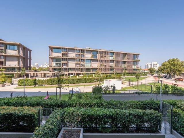 para alugar Luxuoso apartamento de 121 m2, Cascais, Lisboa