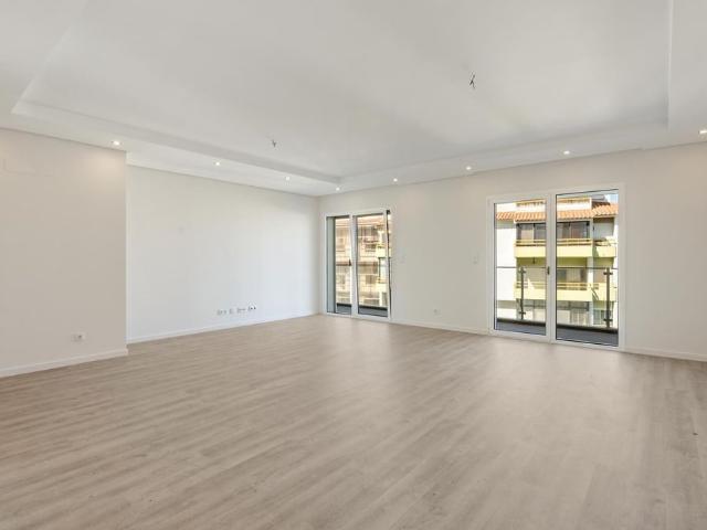 para alugar Luxuoso apartamento de 126 m2, Cascais, Lisboa