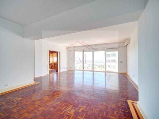 para alugar Luxuoso apartamento de 200 m2, Restelo Santa Maria de Belem, Lisboa