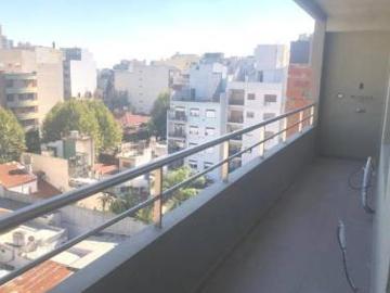 ¡Para entregar! Semi piso 2 ambientes c/balcón Cochera