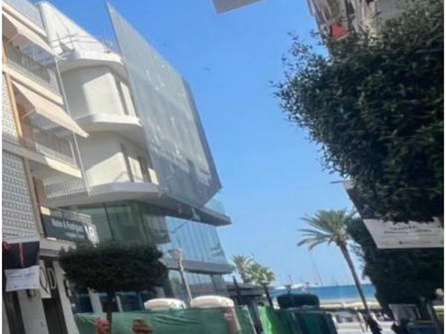 PARA INVERSORES APARTAMENTO CENTRICO A 100 METROS DEL CLUB NAUTICO