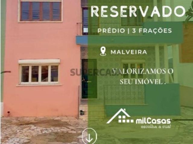 PARA INVESTIMENTO | PRÉDIO COMPOSTO POR 3 FRAÇÕES
