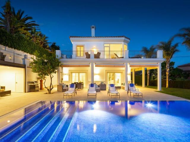 Para recibir más información solo clientes directos, no age. 487m² Elviria