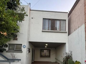PARA REMODELAR, ATENCON INVERSIONISTAS, A 1 CUADRA DE LA CALLE TERRANOVA, ORIENTADA HACIA EL NORTE