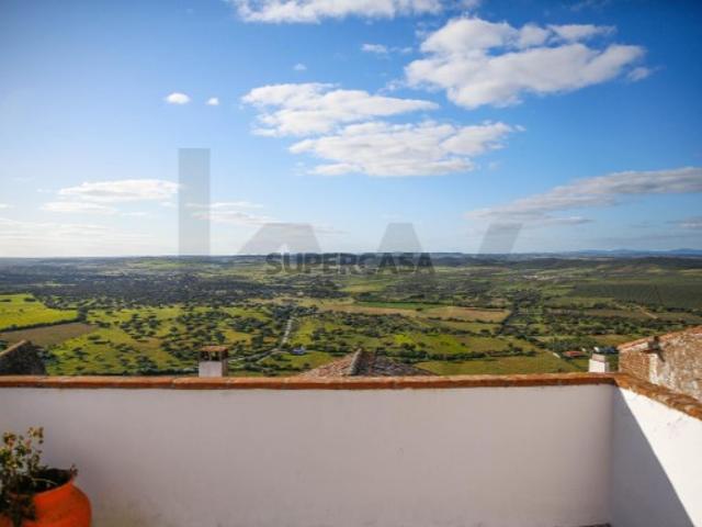 Para venda | Moradia t4 | Com vista deslumbrante, dentro das Muralhas do Castelo de Monsaraz