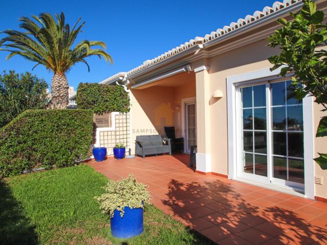 Para venda em Carvoeiro, moradia T2 no Clube Golfemar 98m² Lagoa e Carvoeiro