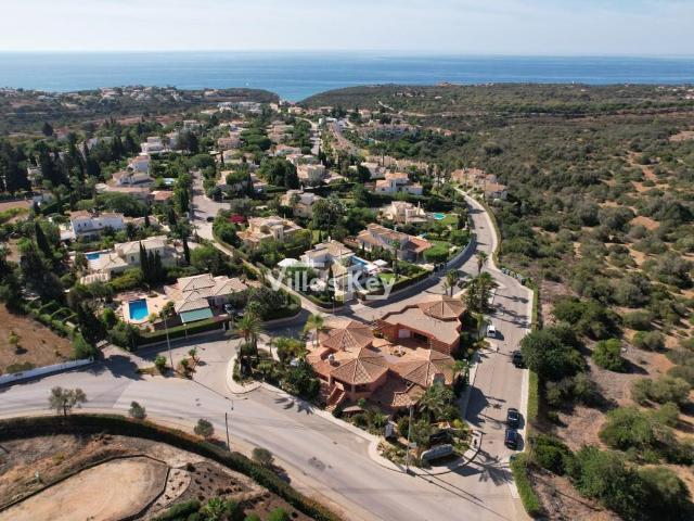 Para venda,perto da praia, 5 lojas e um escritório, Carvoeir. 523m² Lagoa e Carvoeiro