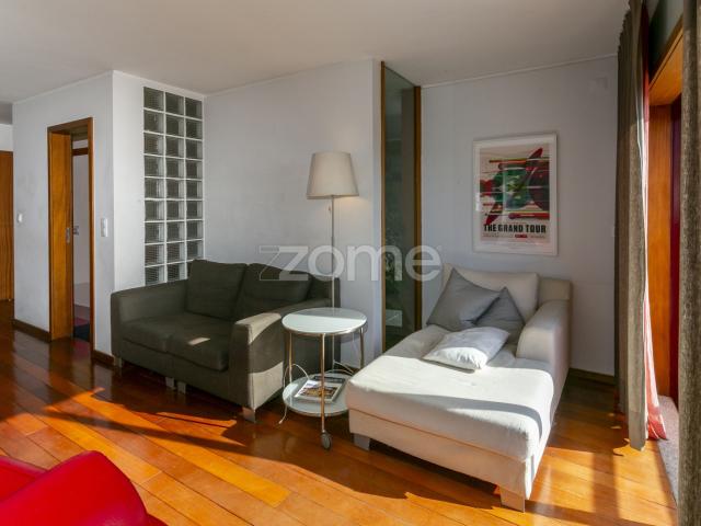 Para venda Porto Centro T3 duplex luxo renovado