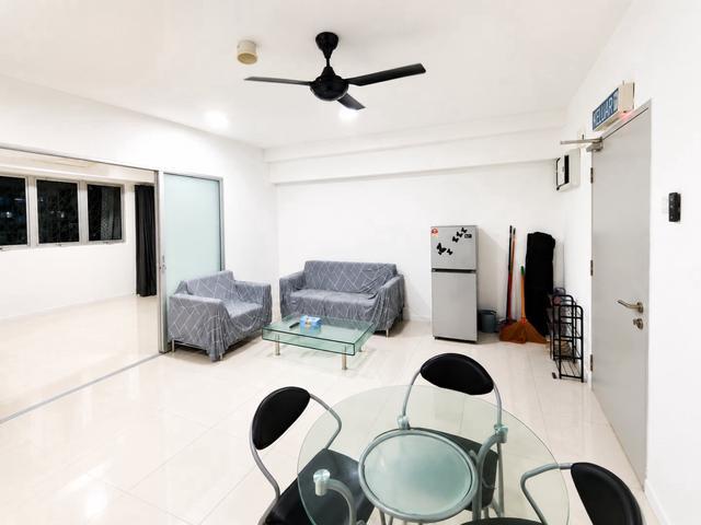 Paragon Pangaea Cyberjaya FREEHOLD 2 Bedrooms 2 Car Park For Sale