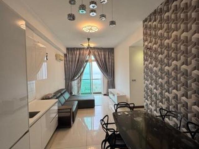 Paragon Residences 3 Bedroom with Fully Furnitue with good Condition