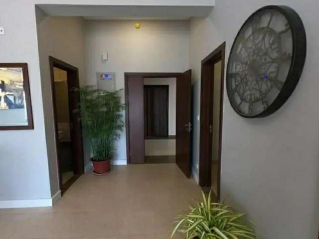 Paragon tower flat available karachi bahria town karachi id 62880