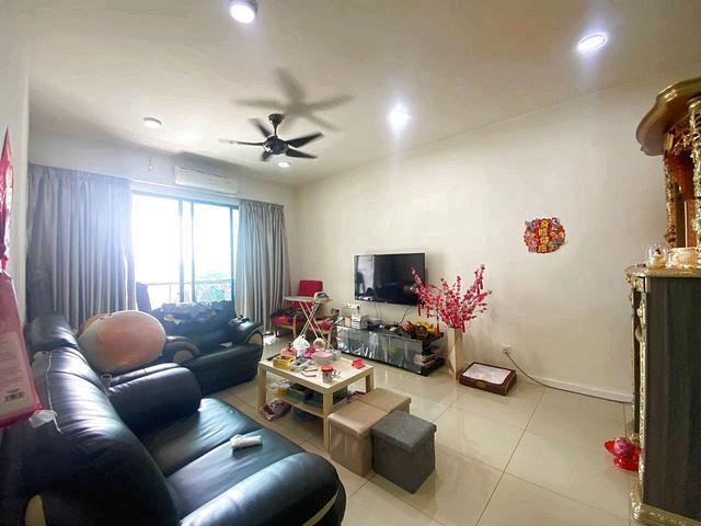 Paragon 3 Condo With Private Lift Bandar Putra Permai Seri Kembangan