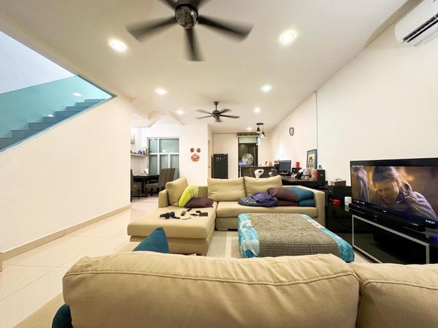 Paragon 93 FACE OPEN Non Bumi Reno 2 Storey LEP Lestari Seri Kembangan