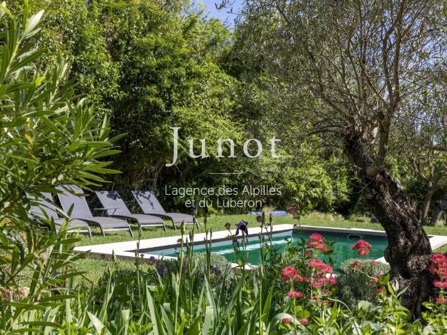 Paradou Maison Avec Jardin Proche Village 125m² Paradou