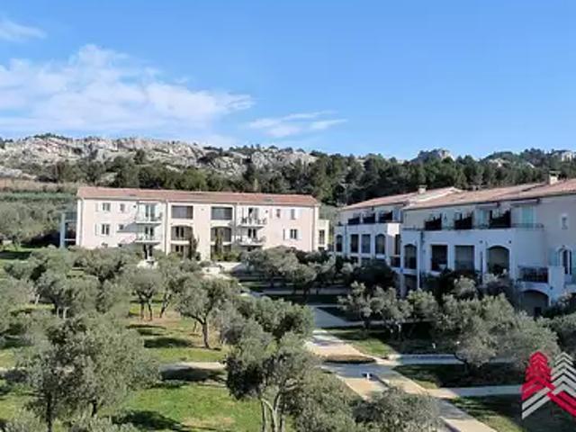 Paradou 13520 Achat / Vente appartement 2 pièces t2 piscine terrasse