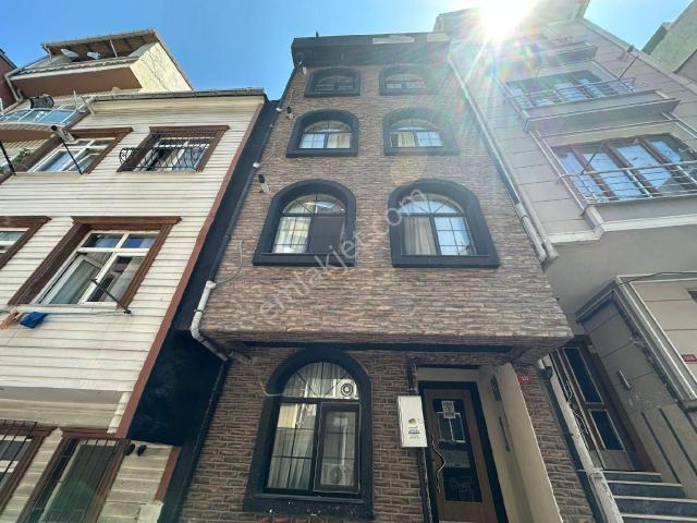 Para'dan Acil! Full Eşyalı 1+0 Kiralık Daire