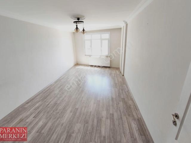 Para'dan Yukarı Dudullu Merkezi Konum Balkonlu 2+1 Satılık Daire