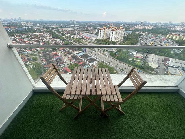 Paradigm Mall Beside The Platino Apartment for Sale