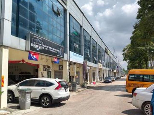 Paradigm Mall Dekat Taman Sri Putra