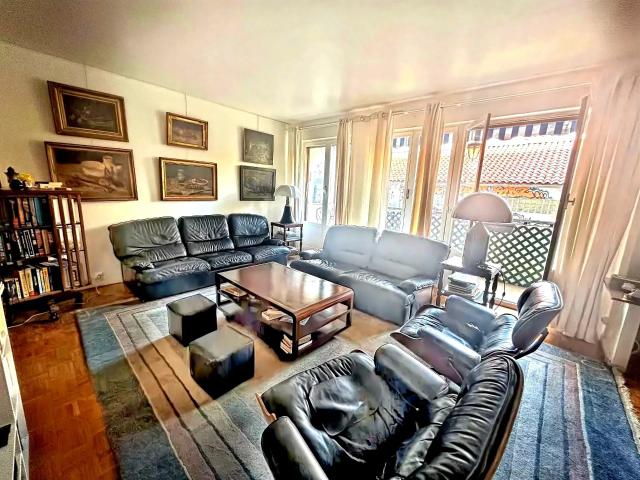 PARADIS APPARTEMENT T3/4 CARRÉ D’OR 8ème
