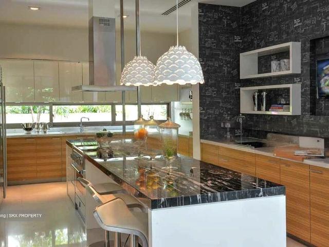 Paradise Island D4, Detached