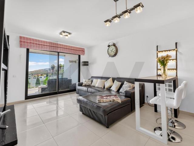 Paradisus Residence | Apartamento T1 com duas varandas e est. 89m² Caniço