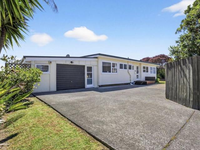 parakai, 3 bedrooms