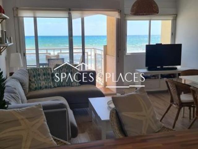 Paraíso en la Playa: Apartamento de Lujo con Vistas Espectaculares